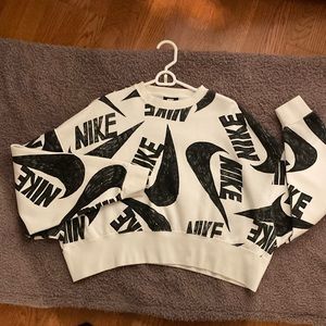 Women's Nike crop sweatshirt